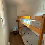 T3 Vue Les Pieds Dans L'eau, Piscine, Clim Apartment