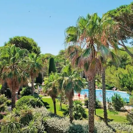 T3 Vue Les Pieds Dans L'eau, Piscine, Clim Apartment *
